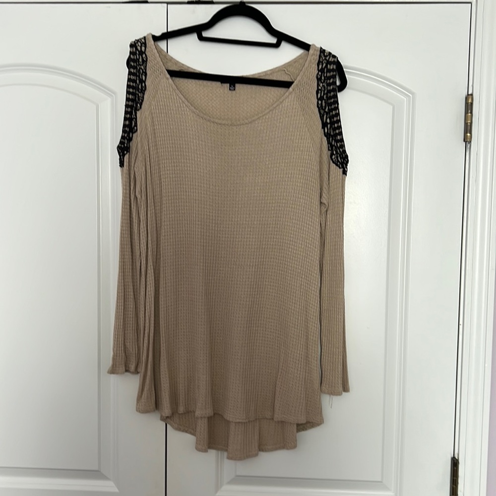 Cold shoulder top